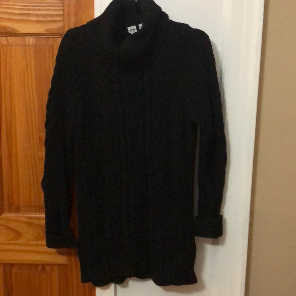Black knitted sweater
